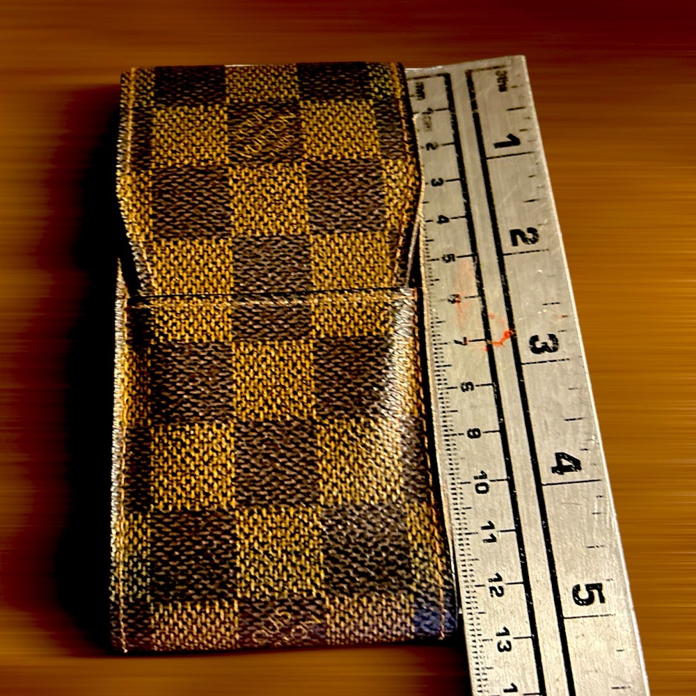 Authentic Vintage LOUIS VUITTON
Damier Ebene Etui Cigarette Case - Picture 9 of 9